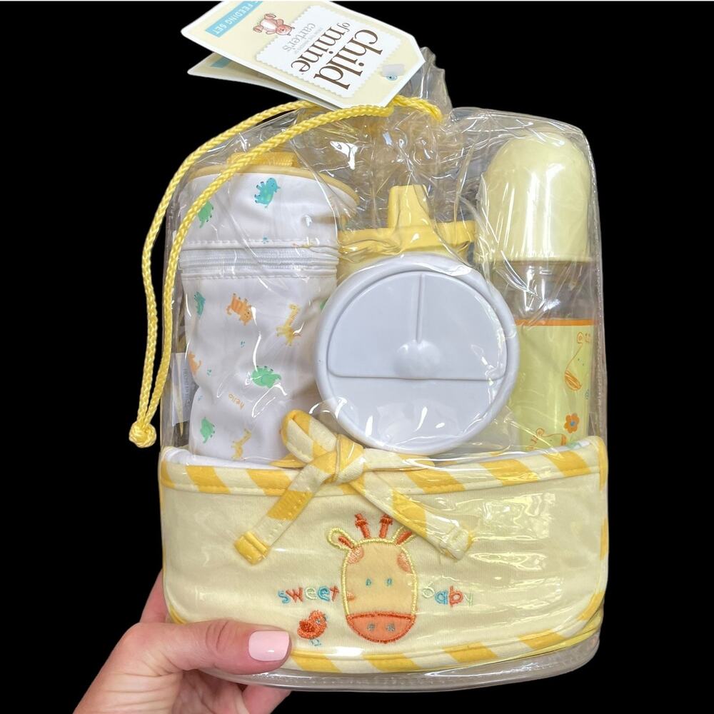 Vintage Carter's Child of Mine Baby Gift Set 5 Piece Feeding Yellow Bag Giraffe